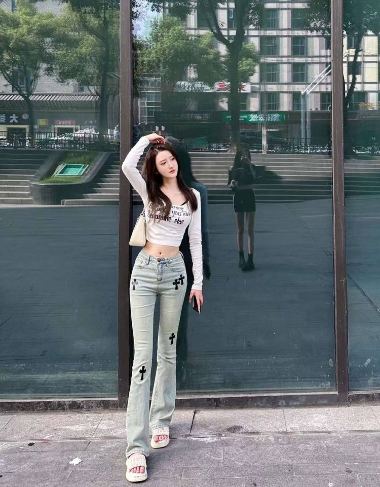 小寡妇在线观看免费播放电视剧,经典电影在线观看